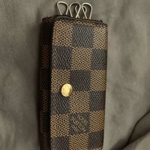 Louis Vuitton 4 Key holder (N62631) Damier Ebene